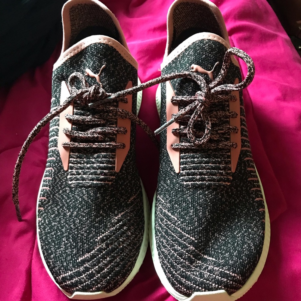 Puma AVID evoKNIT Women’s Sneakers